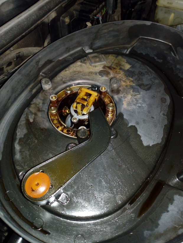 Wnęka obudowy filtra powietrza Ford Fiesta MK3 1.4CFI
