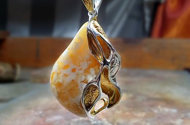 Autorska biżuteria artystyczna - silverum.com.pl #rękodzieło #srebro #bursztyn #WISIOREK