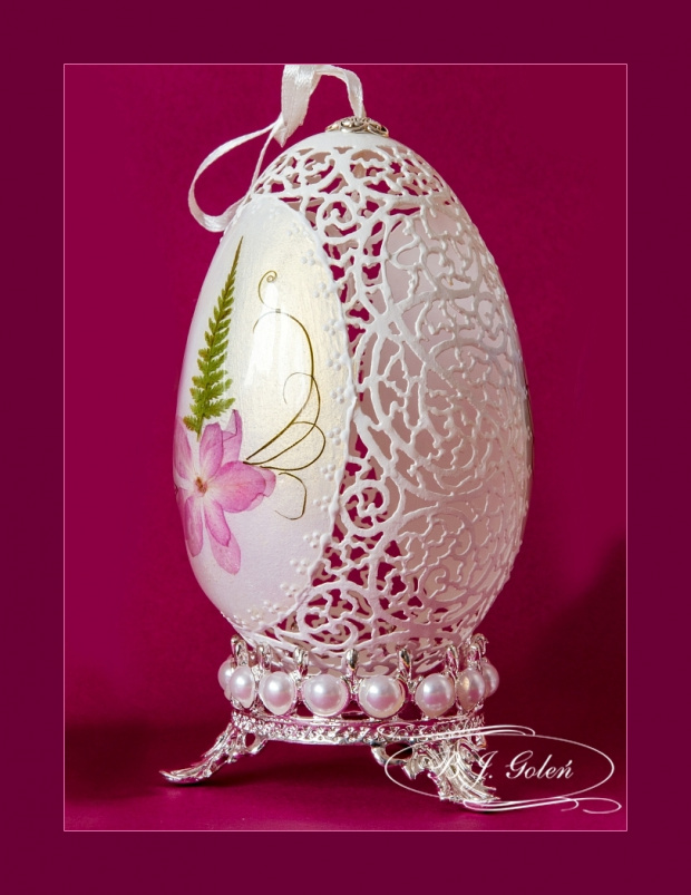 Ażurowe pisanki - gęsie jajka i suszone kwiaty Openwork Easter eggs - goose eggs and dried flowers - autor - Bogusława Justyna Goleń - Poland
