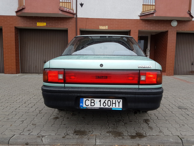 Opinia na temat samochodu/ czy kupować? 323 92r