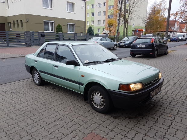Opinia na temat samochodu/ czy kupować? 323 92r