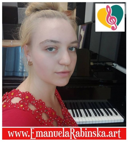 Singer_songwriter_Emanuela_Rabinska_while_composing_music_on_the_piano