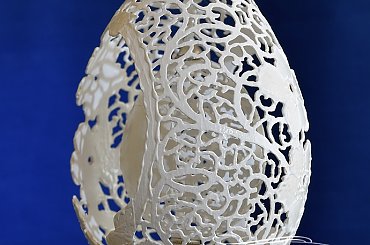 ażurowa pisanka rzeźbione jajko #ażurowapisanka #pisanka #pisankarzeźbiona #koronkowejajko #wielkanoc #bjgoleń #poland #ażurki #eggart